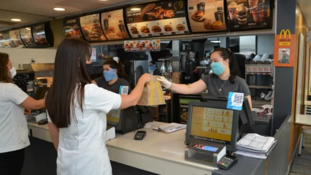 Un combo McDonald´s gratis para trabajadores de la salud