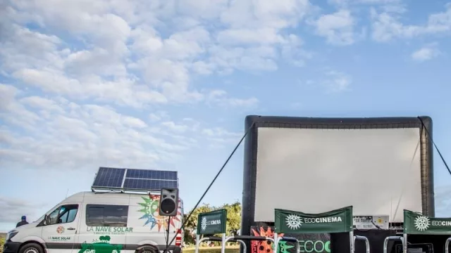 El cine vuelve (pero a tu ventana o desde tu auto)