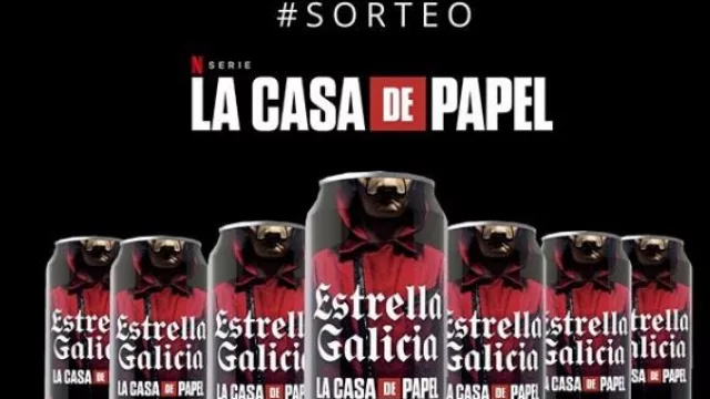 En esta cuarentena, nada mejor que ver cómo se roba un banco (con una Estrella Galicia, claro)