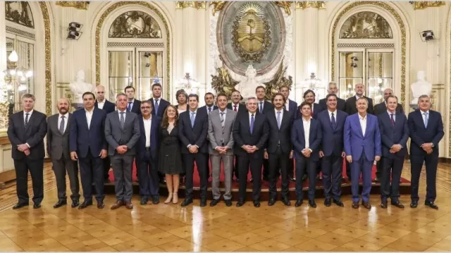 Coronavirus: para afrontar las crisis, gobernadores empiezan a lanzar medidas pero esperan a Nación