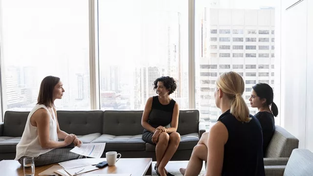 Acciones de las empresas por el 8M