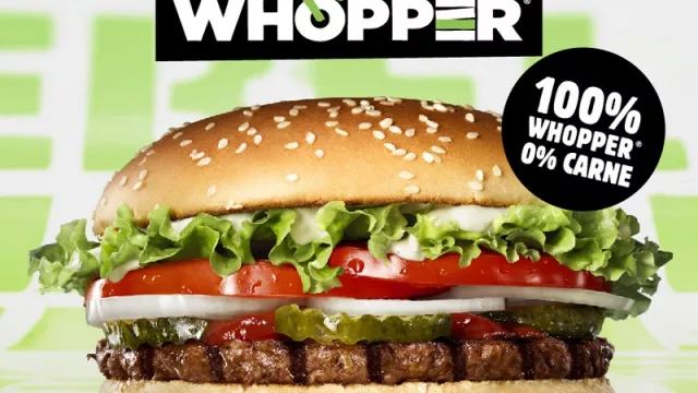 Llegó la whopper rebelde y vegana (el rey se aggiorna a los nuevos tiempos)