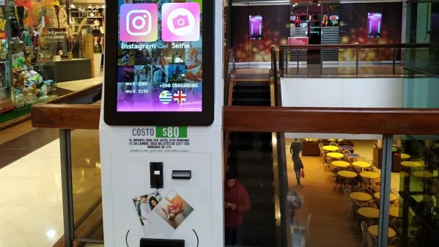 Del mundo virtual al real (tótems que imprimen fotos en los shoppings desde tu celular)