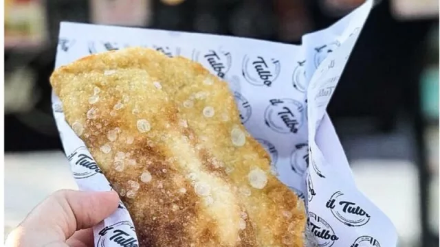  El carnaval ahora tiene  pizza frita napolitana (con el nombre Il Tulbo)