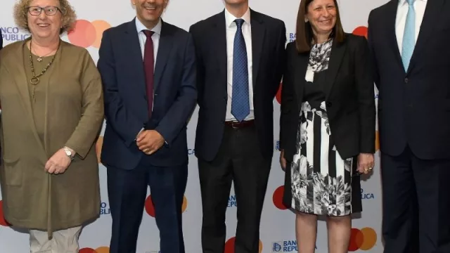 Descuentos y otros beneficios para clientes por alianza BROU y Mastercard 