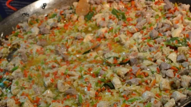 Piriápolis lanzó temporada con paella para 4000 personas