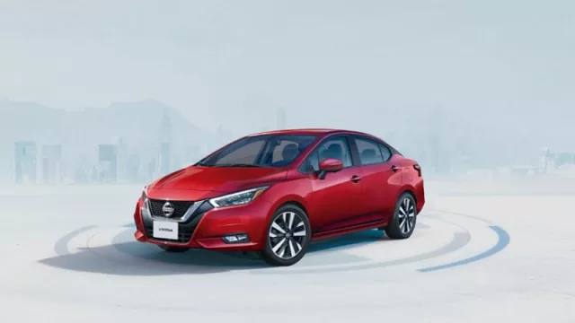 Nissan manda al Versa al ataque