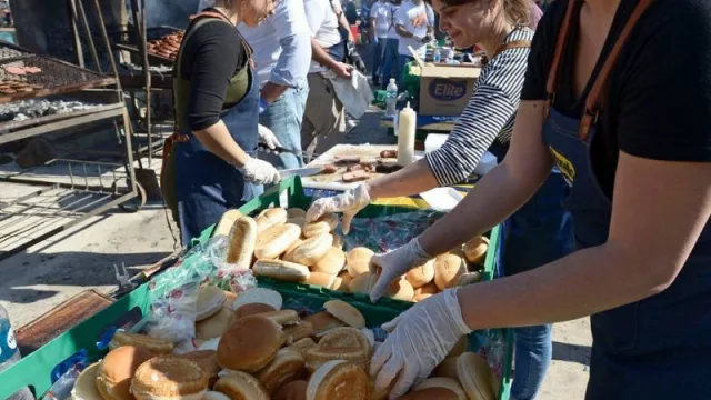 Parrilla solidaria de la Peluffo Gigguens recaudó US$ 20.000