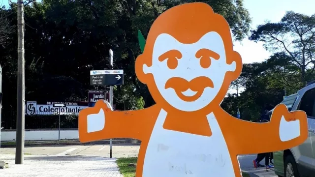 Como un oasis en el desierto, abrió Kinko en Avenida Ricaldoni