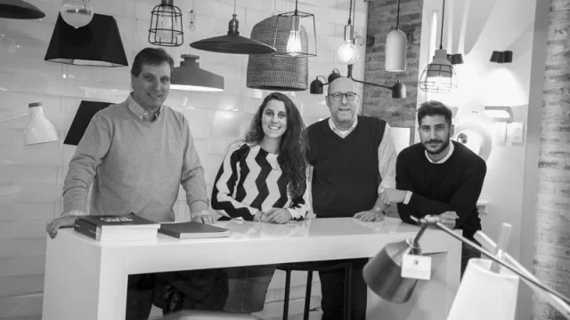 Darko Lighting: dos familias dedicadas a la iluminación