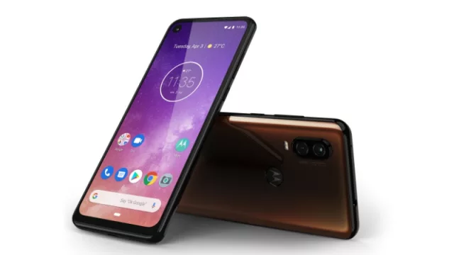 El mercado de celulares cayó un 30% en Argentina pero Motorola creció y lanzó su quinto smartphone de 2019 con IA
