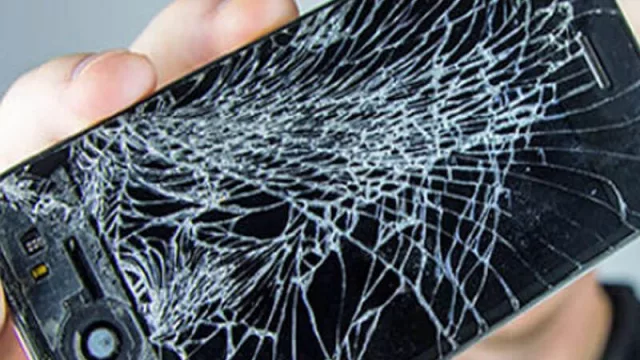 Las pantallas y las baterías lo que más se rompe en los celulares inteligentes 