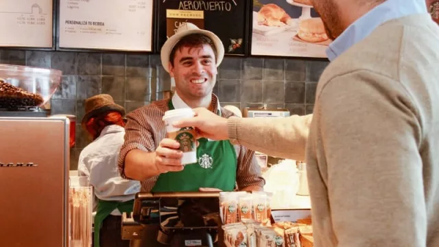 Abrió Starbucks en el Aeropuerto de Carrasco