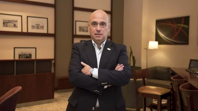 Con Guillermo Federico Heyer, gerente general de MetLife