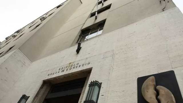 Caída en restaurantes, hoteles y comercios