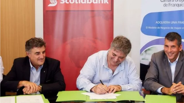 Scotiabank es el banco de las franquicias (acuerdo histórico en UY)