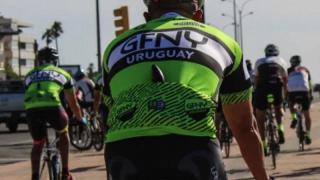 GFNY Uruguay quiere ser el IronMan del ciclismo en Playa Carrasco (un club social que cuesta US$ 200 al año)