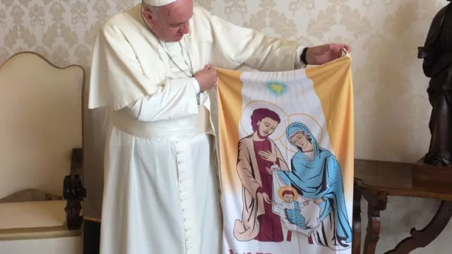 Y al tercer día resucitó: La Iglesia Católica apuesta nuevamente a las balconeras navideñas