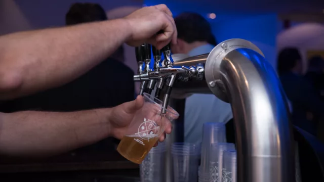 ¡La cerveza fría fue una acompañante de lujo!