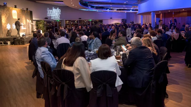 Las carcajadas no paraban, la dupla Paoloski-Delgrossi contagió a los invitados