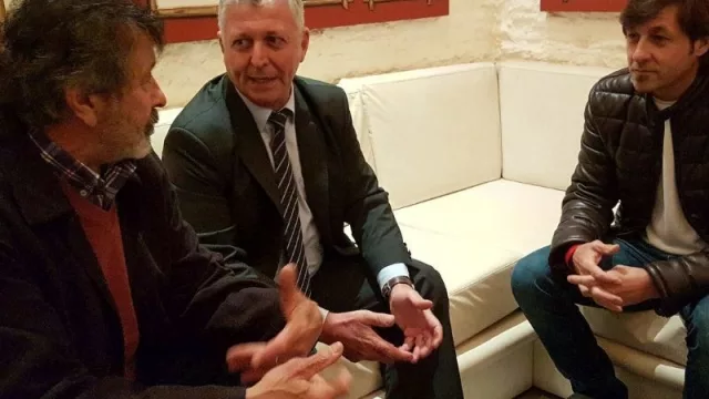 Los exjugadores manyas tienen su Casa