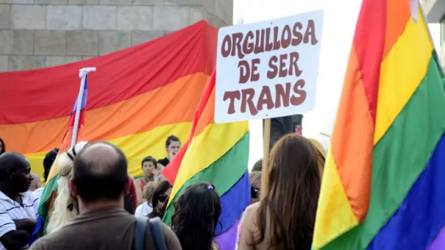 En la madrugada del viernes se aprobó el proyecto de ley integral para personas trans