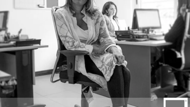 Hering, con su directora Lourdes Álvarez