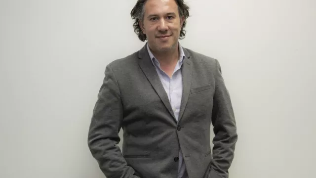 Con Leonardo Álvarez, Director de Fenicio