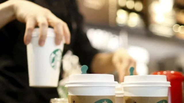 Asociación Española: ya está listo su café (Expansión de Starbucks)