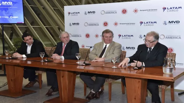 LATAM Cargo y MVD Free Airport inauguran ruta farmacéutica