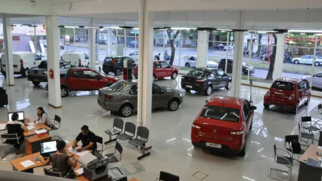Los concesionarios de autos en Argentina están sobrestockeados: tienen para 5 meses de ventas