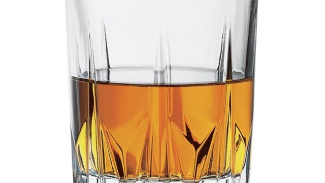 El consumo de whisky nacional cayó 50% en los últimos 13 años (mientras tanto Ancap cerró CABA)