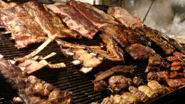 Uruguayos de dientes afilados (aumentó el consumo de carne según INAC)