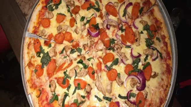 Cavani busca alcanzar a Suárez en ventas pero también a Kobe Bryant y Chilavert (De la mano de La Redonda)