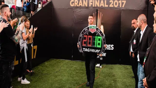 Los árbitros podrán cobrar mal, pero en cronometraje no pueden fallar: Tag Heuer llegó a la Conmebol Libertadores