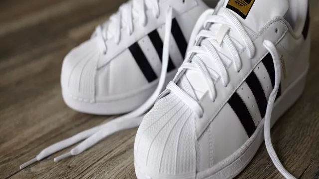 adidas apuntó a la venta online en Uruguay abriendo su Tienda Oficial en Mercado Libre