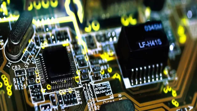 Kingston apela a la memoria flash para multiplicar por 15 un disco rígido