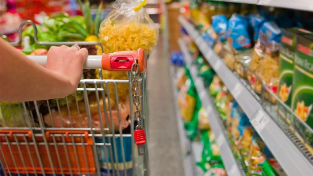 ¿Qué nace de la mezcla de Tienda Inglesa y PedidosYa? TiendaYa, tu pedido en menos de 45 minutos