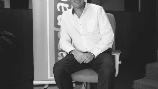 Redpagos, con su gerente General, Francisco Bello