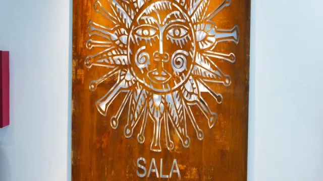 Ahora Carlos Páez Vilaró está presente en el Aeropuerto de Punta del Este