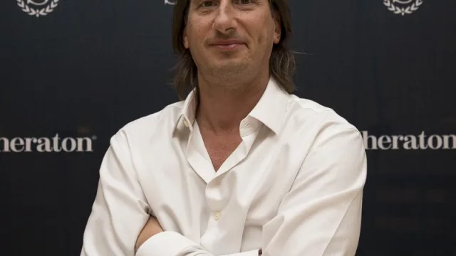 Con Héctor Novogrebelsky, gerente Comercial de Maderal (Hertz)