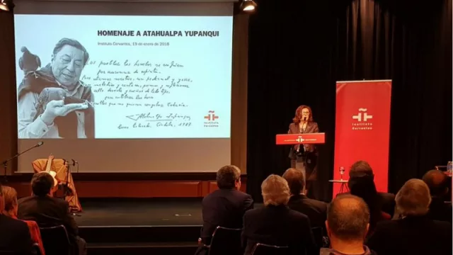 Camino al Congreso Internacional de la Lengua: homenaje a Atahualpa Yupanqui