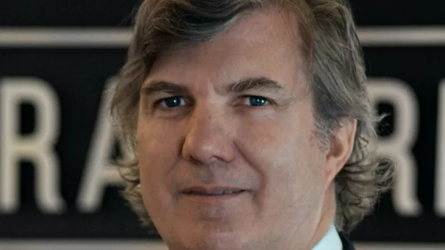 Experto uruguayo disertó sobre mercado de capitales en Paraguay