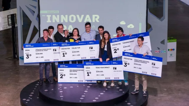 Se entregaron los premios a los equipos ganadores de "Innovar para viajar"