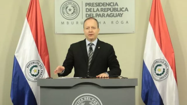 Presidente del BCP recibe galardón internacional como Mejor Banquero Central