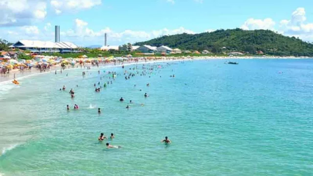 Latam pone a los uruguayos a menos de tres horas de las playas de Florianópolis (desde US$405)