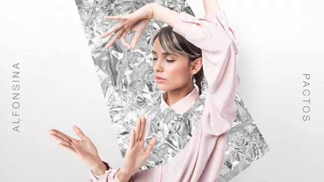 Alfonsina presenta “Pactos”