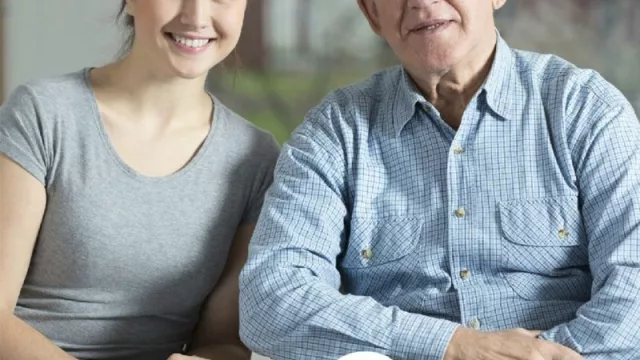 Somos, el Tripadvisor del servicio de acompañantes, creció un 9.900% en menos de un año (y relojea el exterior)