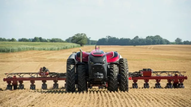 Los tractores autónomos llegarán antes que los autos sin conductor a Argentina