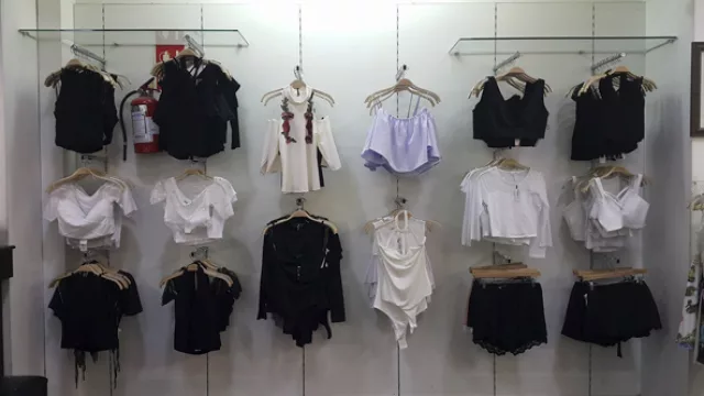 Zhor pide el cambio y le deja cancha libre a un nuevo jugador en Montevideo Shopping